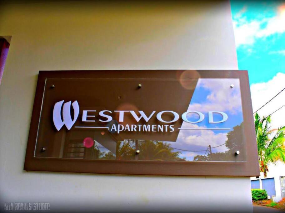 Modern And Cosy Condo: Westwood Apartments Flic en Flac Luaran gambar