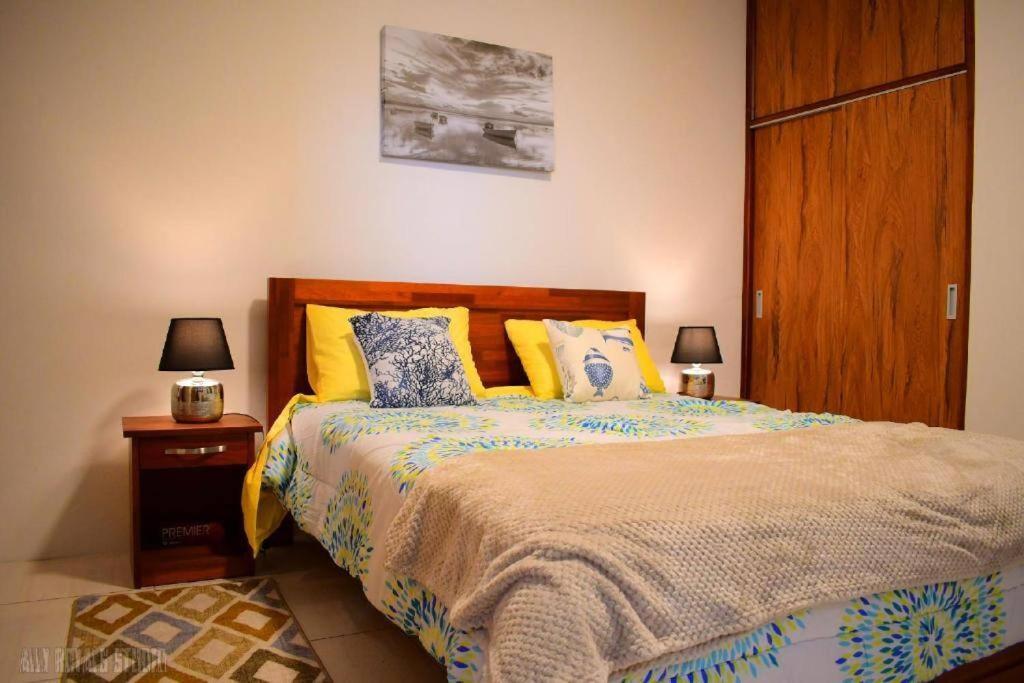Modern And Cosy Condo: Westwood Apartments Flic en Flac Luaran gambar