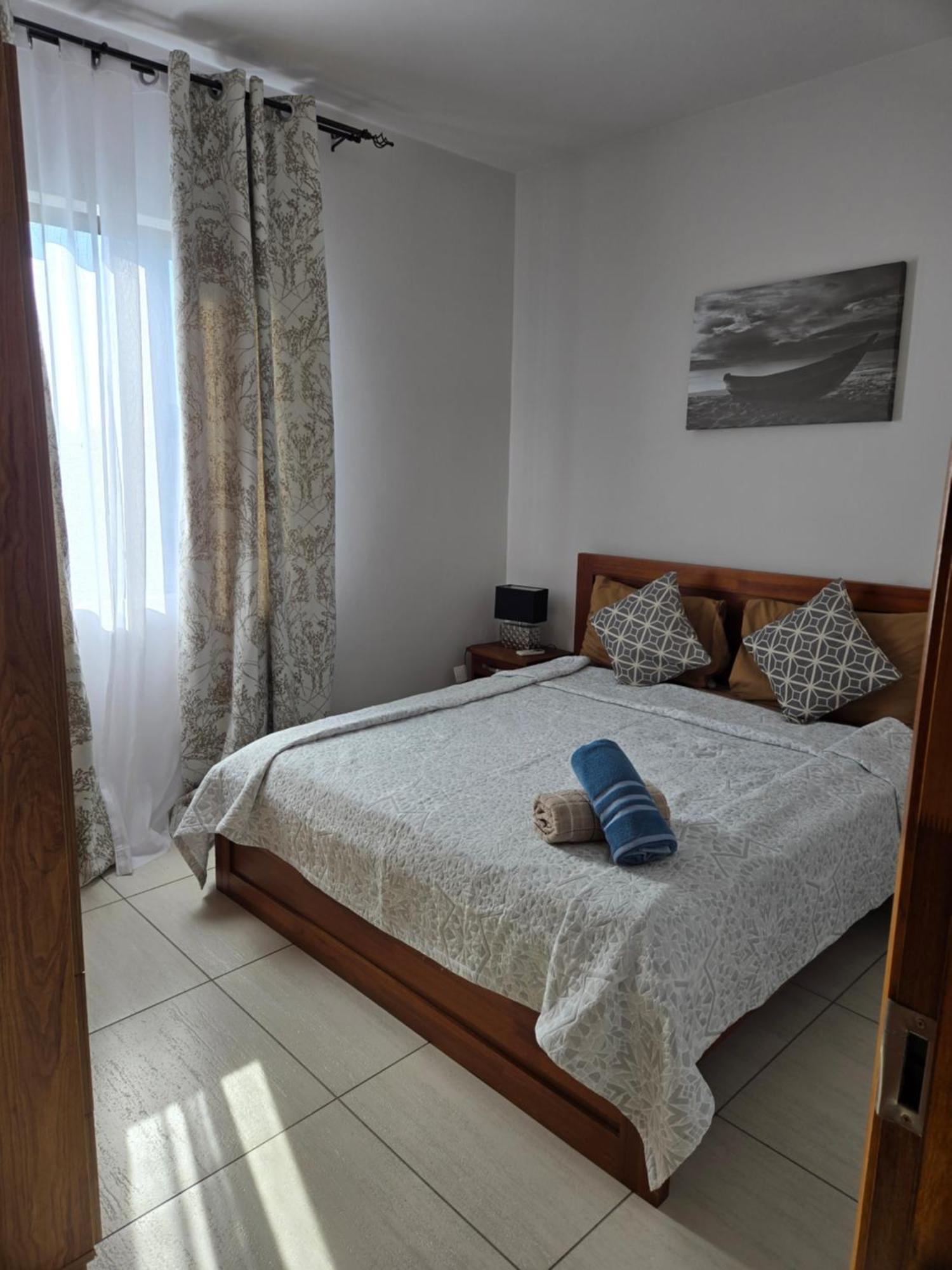 Modern And Cosy Condo: Westwood Apartments Flic en Flac Luaran gambar